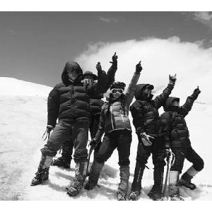 高校登山社团冬训进行时：理性登山 安全第一