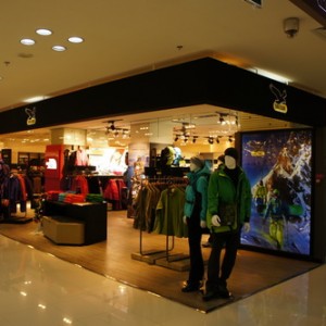 SALEWA（沙乐华）品牌三里屯直营店圣诞酬宾